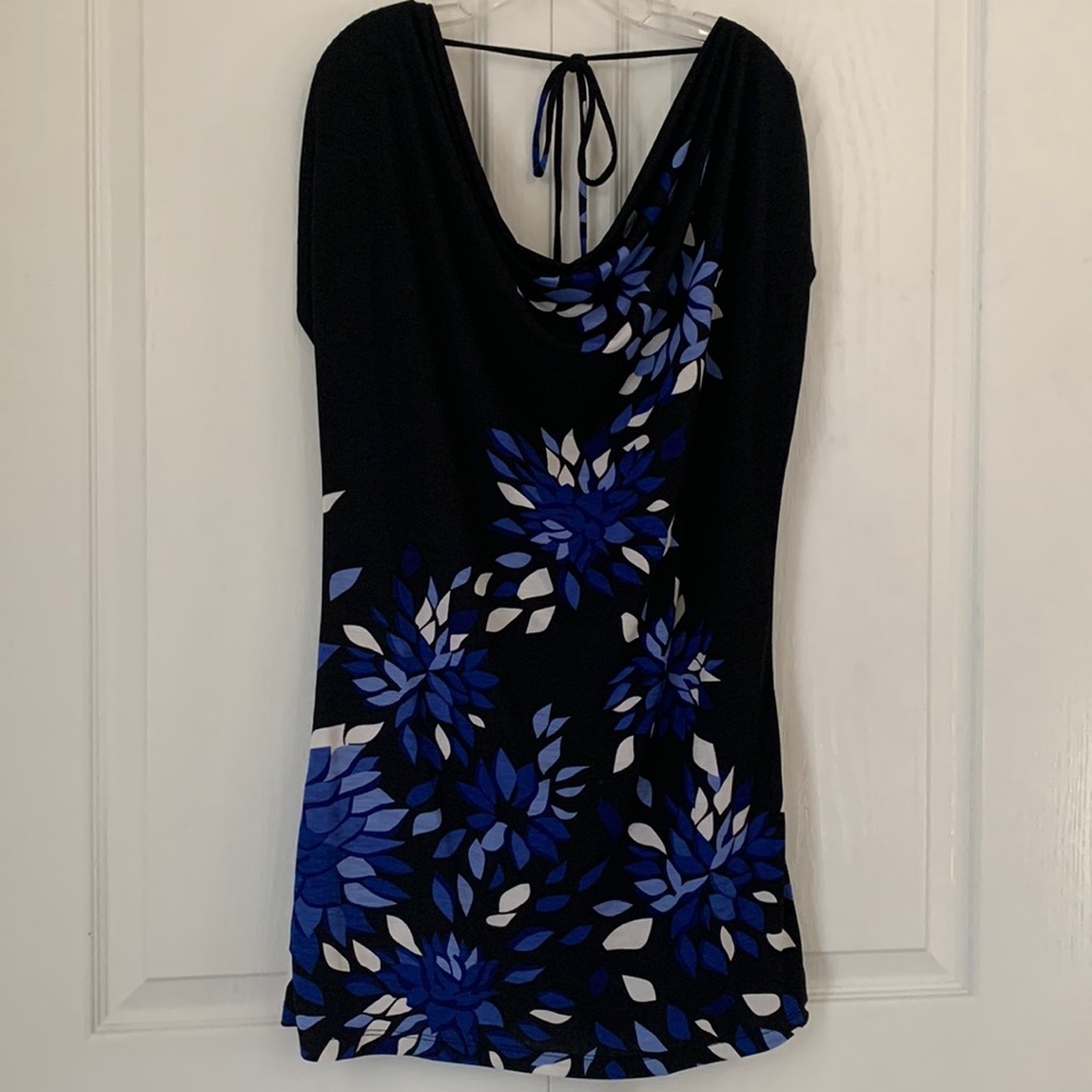 Le Chateau dressy top